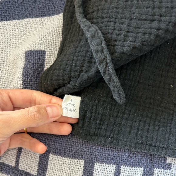 Bonnet + Pacifier Clip 🪿💛 - Picture 2 of 2